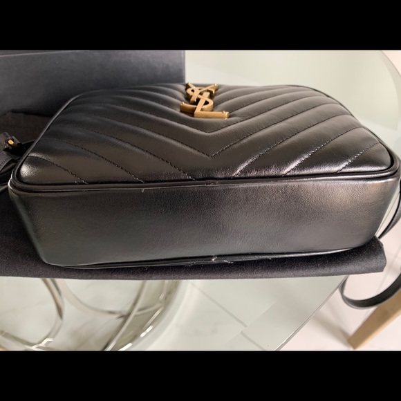 Saint Laurent YSL  Lou Bag in Quilted Leather - Picture 10 of 11